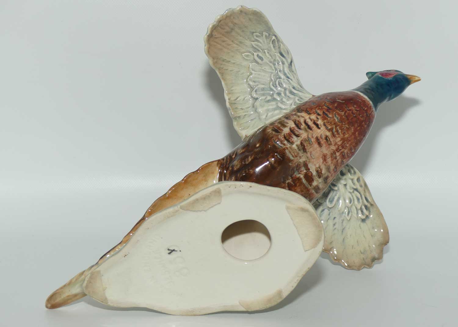 #0850 Beswick Pheasant on Base | Settling