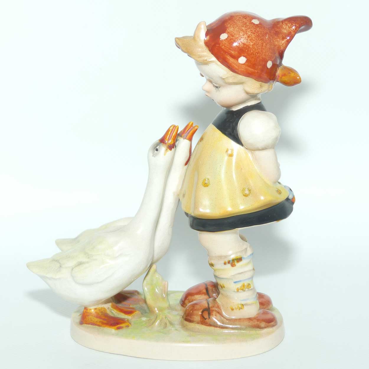 #0905 Beswick figure Goose Girl | MI Hummel theme