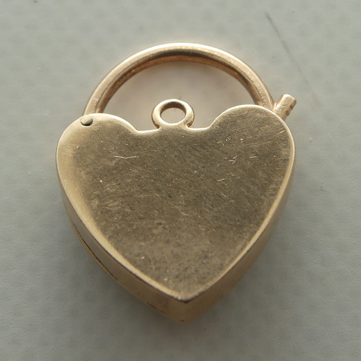 9ct Yellow Gold Heart Padlock set with Cabochon Amethyst and Seed Pearls | Valued $5900