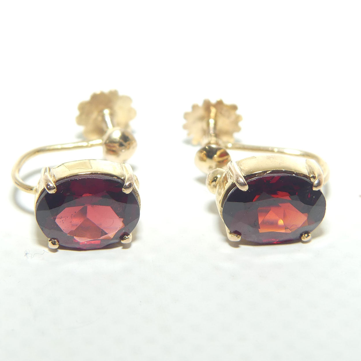 9ct Yellow Gold Almandine Garnet earrings | screw on | Valued $3400