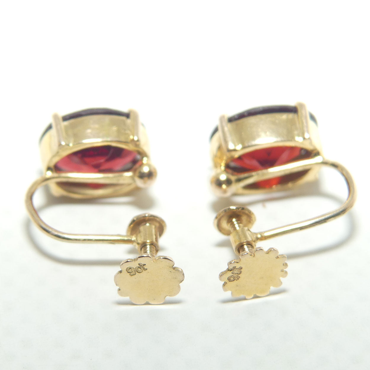 9ct Yellow Gold Almandine Garnet earrings | screw on | Valued $3400
