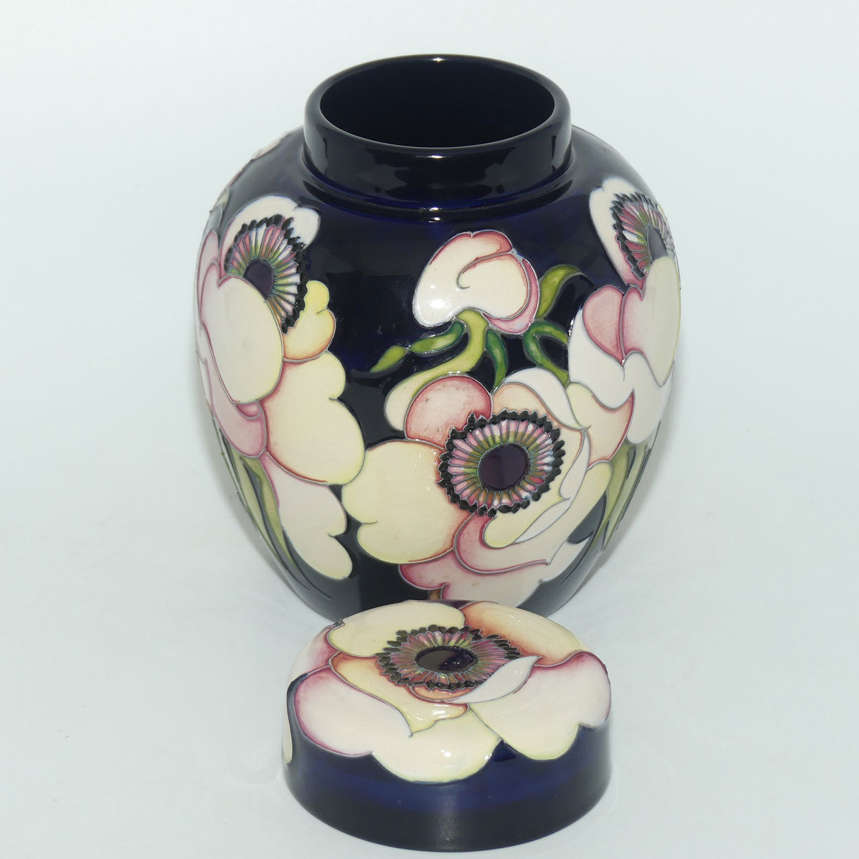 Moorcroft Anemone Blush 769/6 Ginger Jar