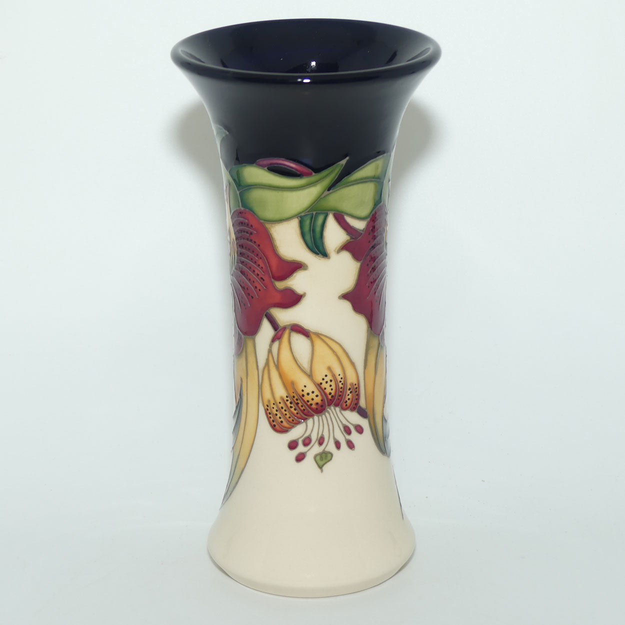 Moorcroft Anna Lily 159/8 vase