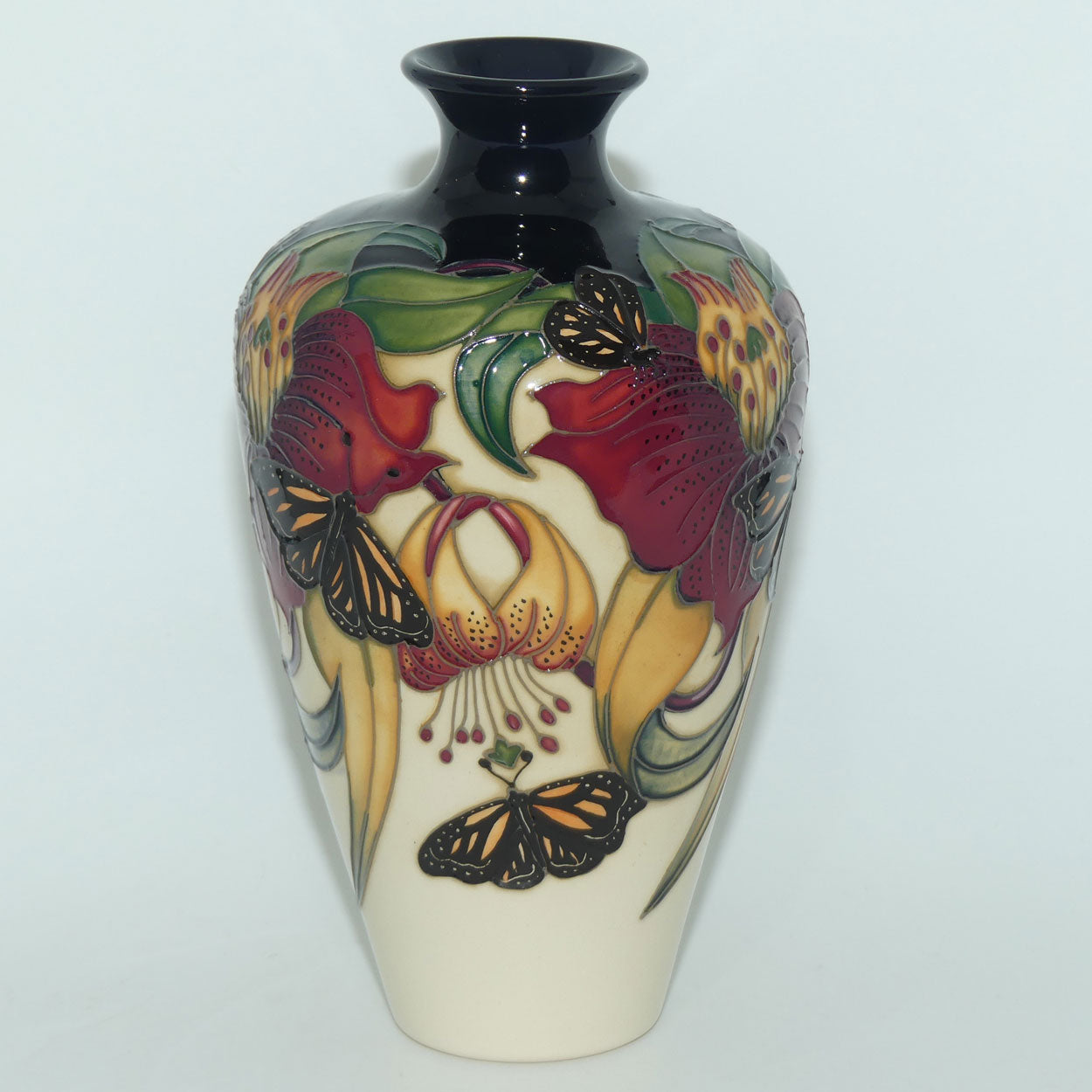 Moorcroft Anna Lily Monarch 72/9 vase (Num Ed)