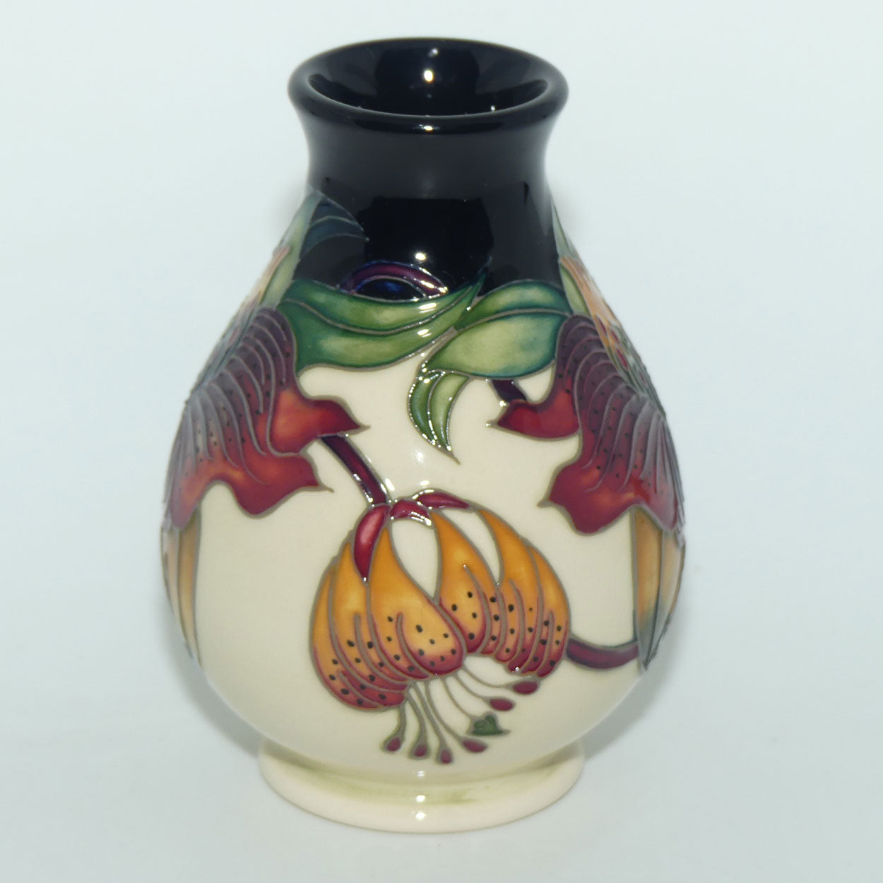 Moorcroft Anna Lily 7/5 vase