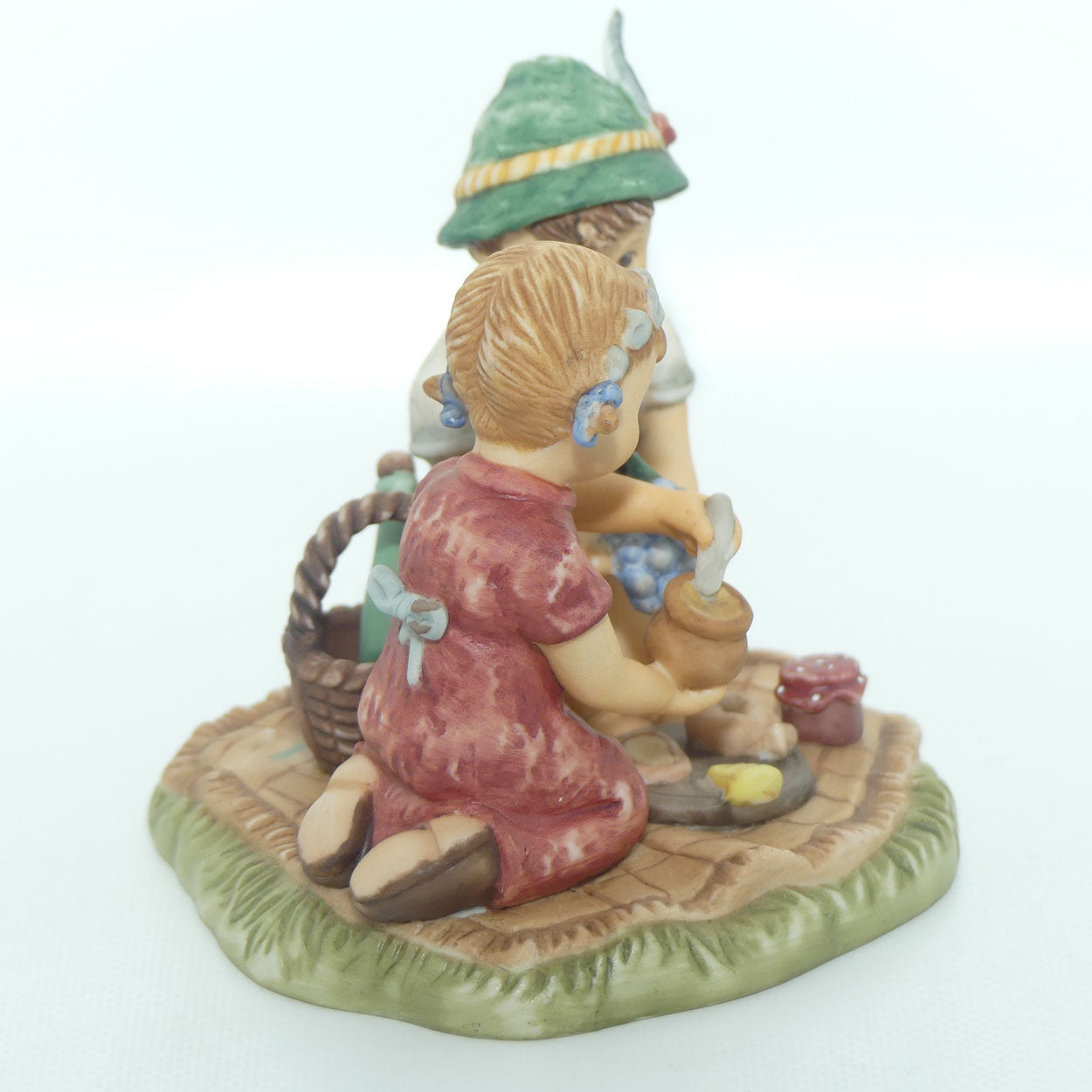 BH285/2/0 Berta Hummel figure by Goebel | A Perfect Picnic