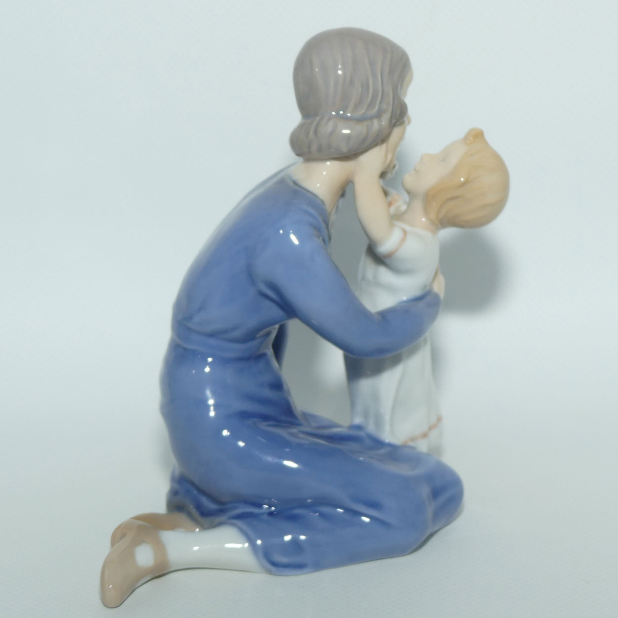 Bing and Grondahl figure 2255 | Mother and Child