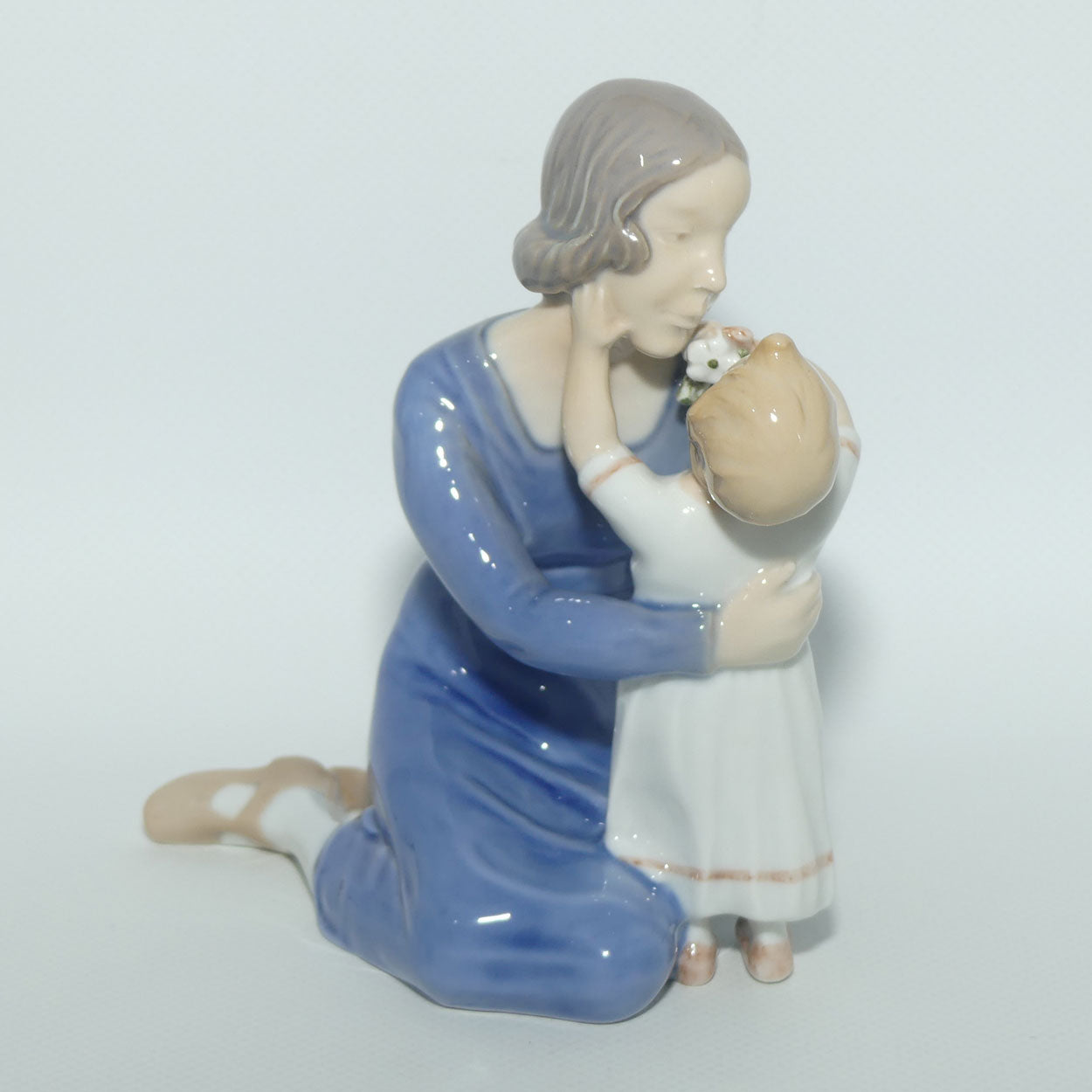 Bing and Grondahl figure 2255 | Mother and Child