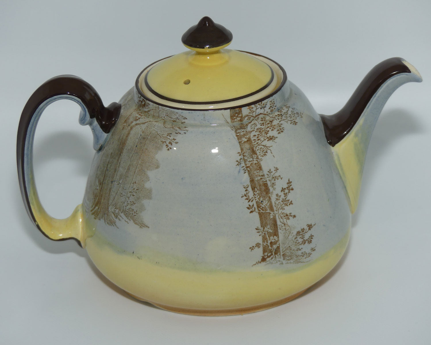 Royal Doulton Shakespearean Hamlet tea pot D3596