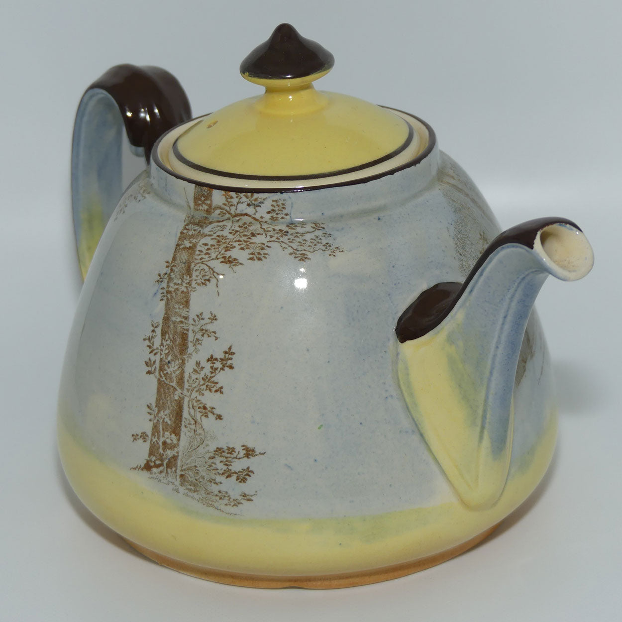 Royal Doulton Shakespearean Hamlet tea pot D3596