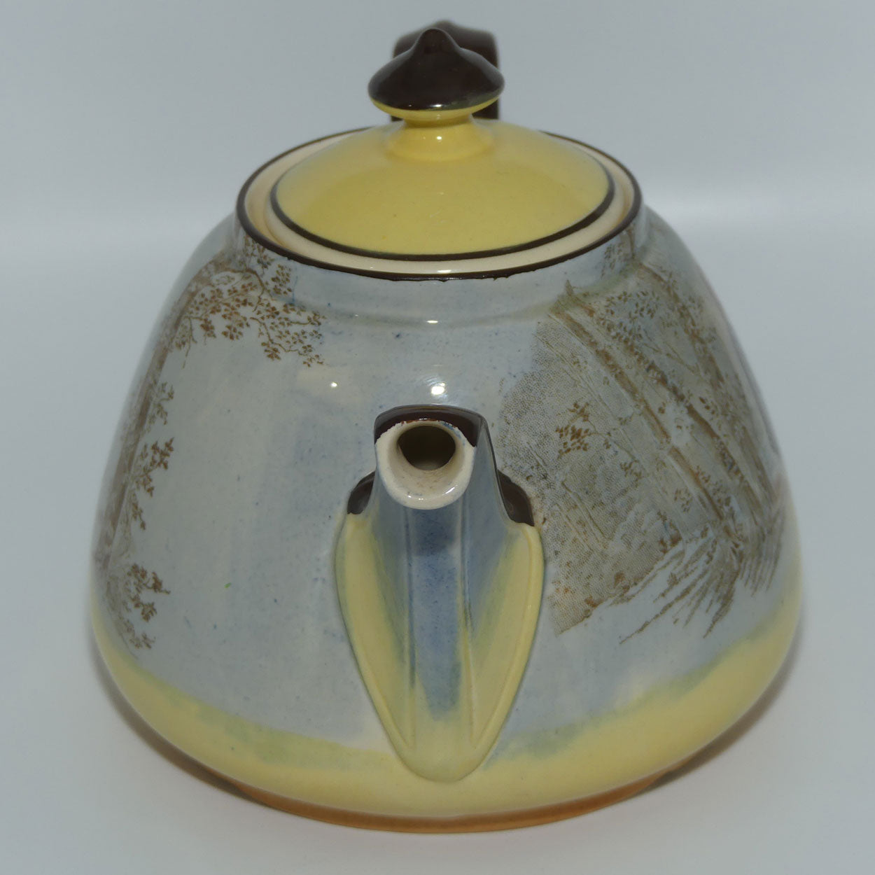 Royal Doulton Shakespearean Hamlet tea pot D3596