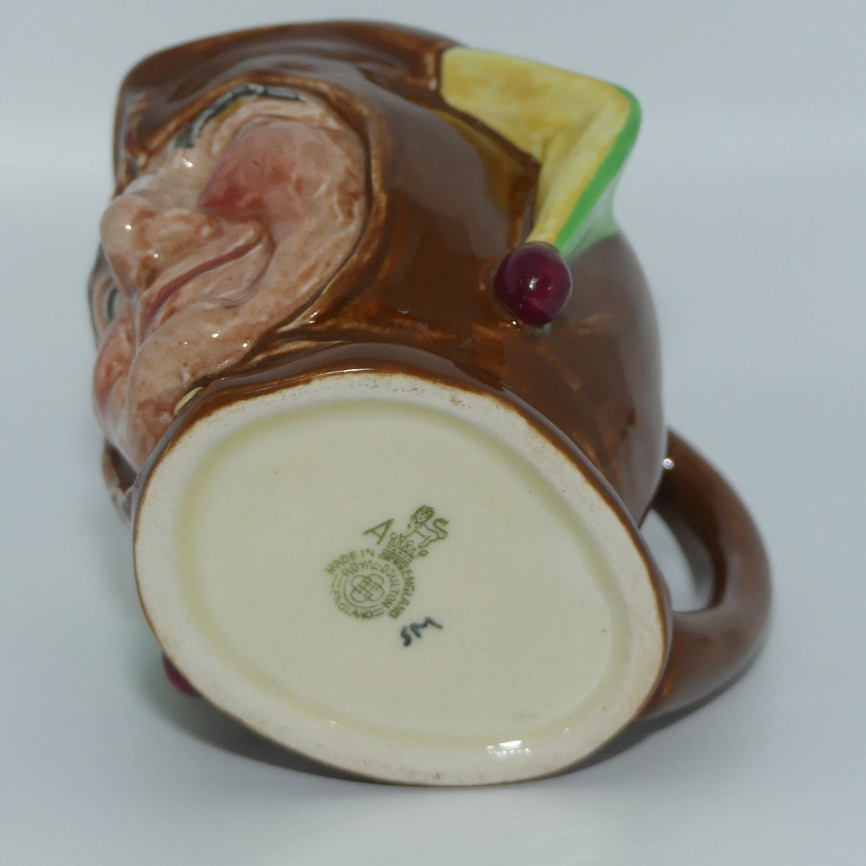 D5556 Royal Doulton small character jug Jester | A mark