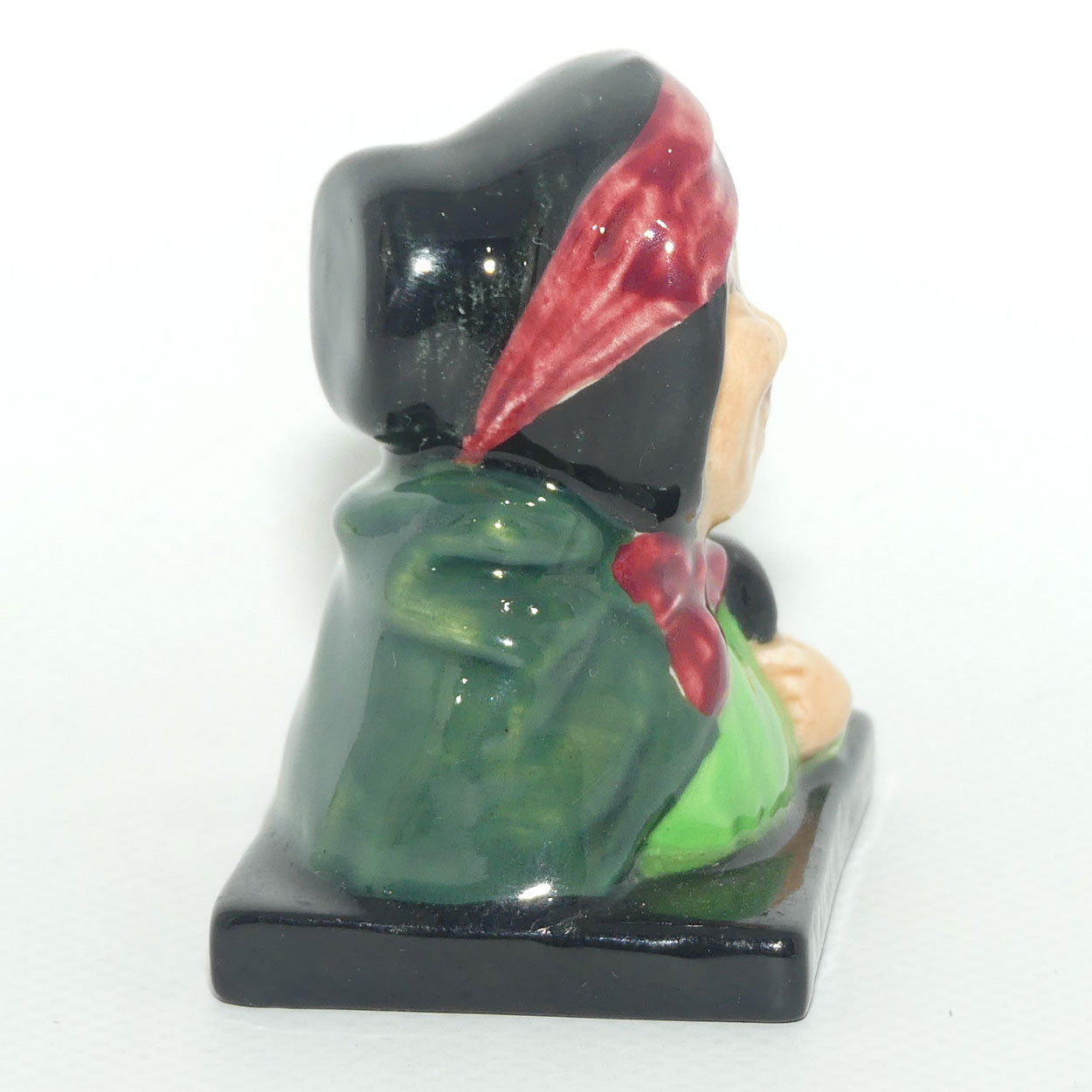 D6047 Royal Doulton Dickens character miniature bust Sairey Gamp | Character and Toby Jug interest