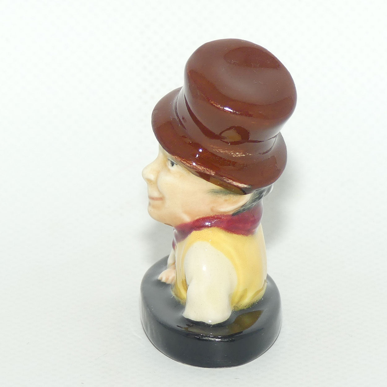 D6052 Royal Doulton Dickens character miniature bust Sam Weller | Character and Toby Jug interest