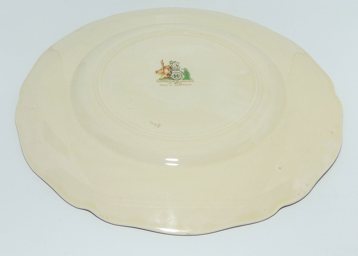 Royal Doulton Summertime in England plate D6131