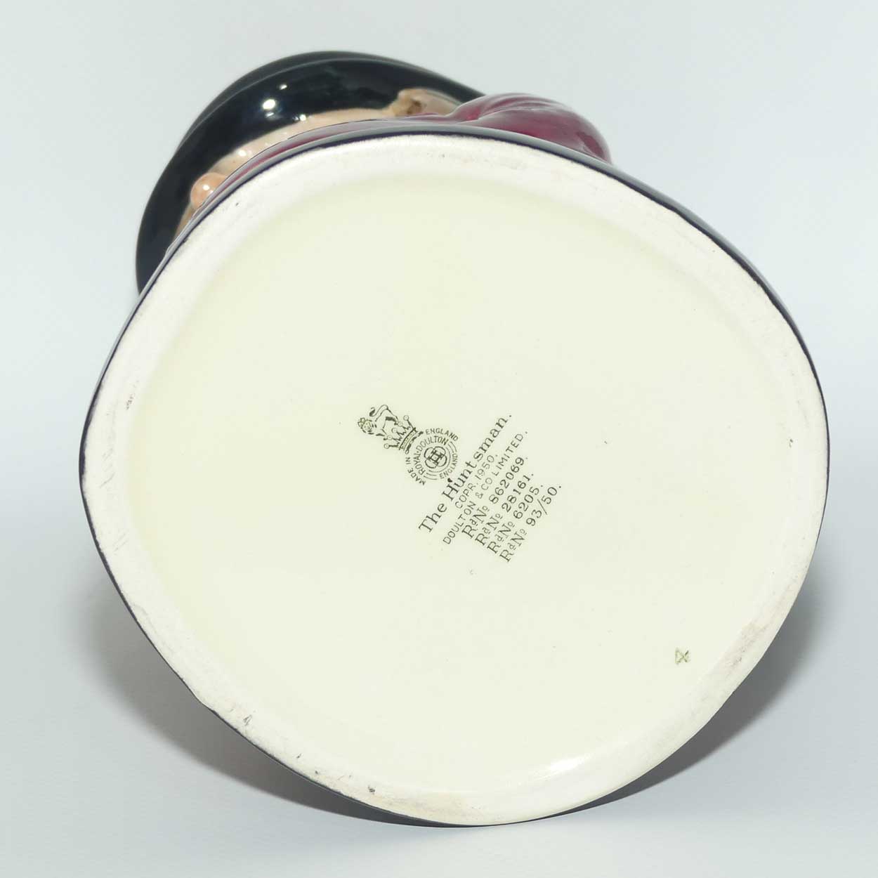 D6320 Royal Doulton toby jug The Huntsman | early stamp