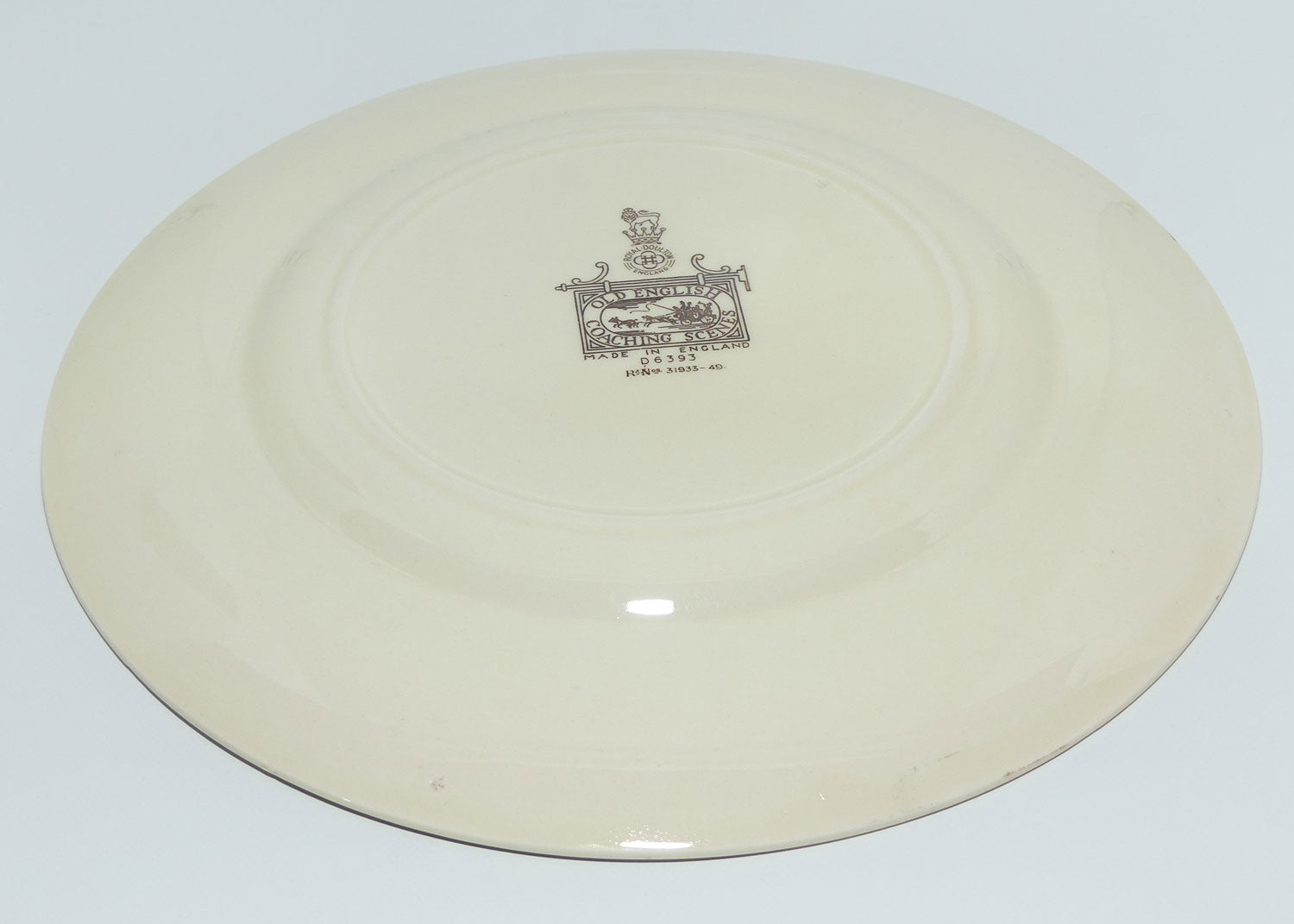 Royal Doulton Old English Coaching Scenes plate | 26cm | Scattered Chickens | D6393