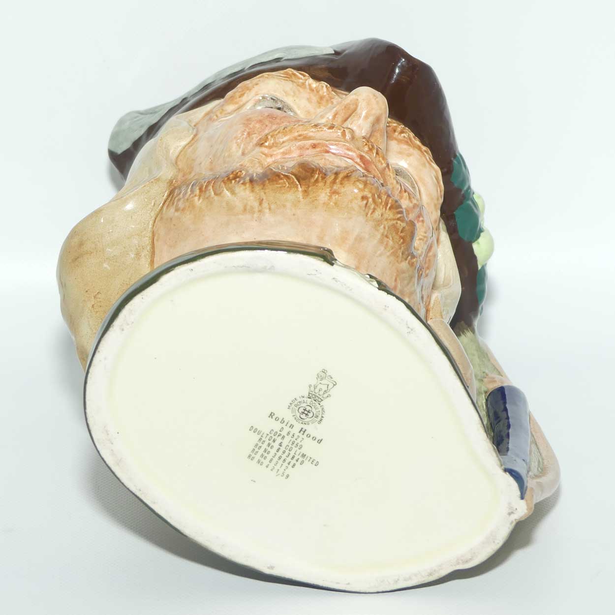 D6527 Royal Doulton large character jug Robin Hood | early stamp