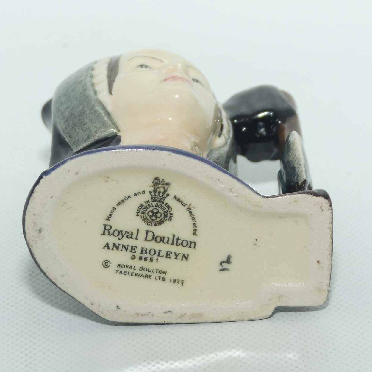 D6651 Royal Doulton miniature character jug Anne Boleyn