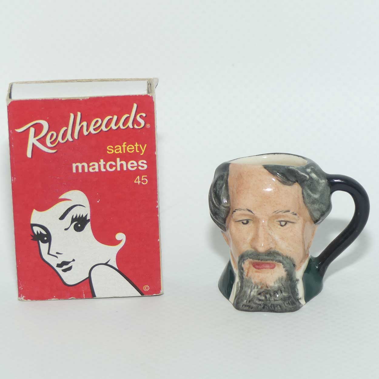 D6676 Royal Doulton tiny character jug Charles Dickens