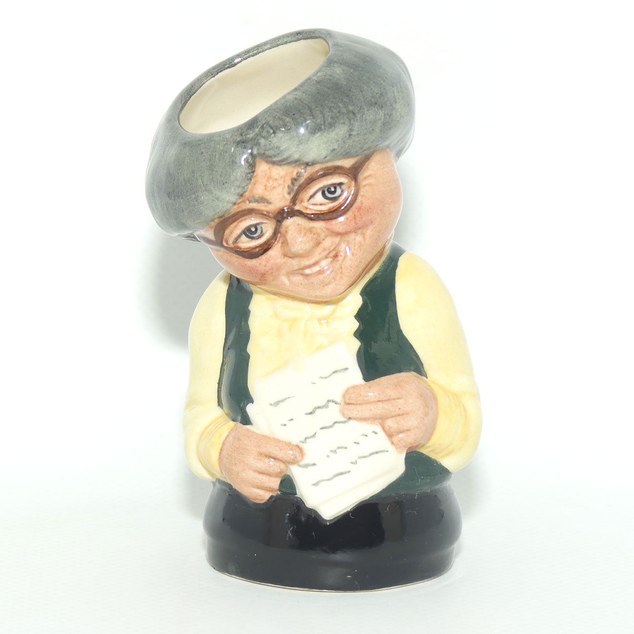D6722 Royal Doulton Doultonville Miss Studious