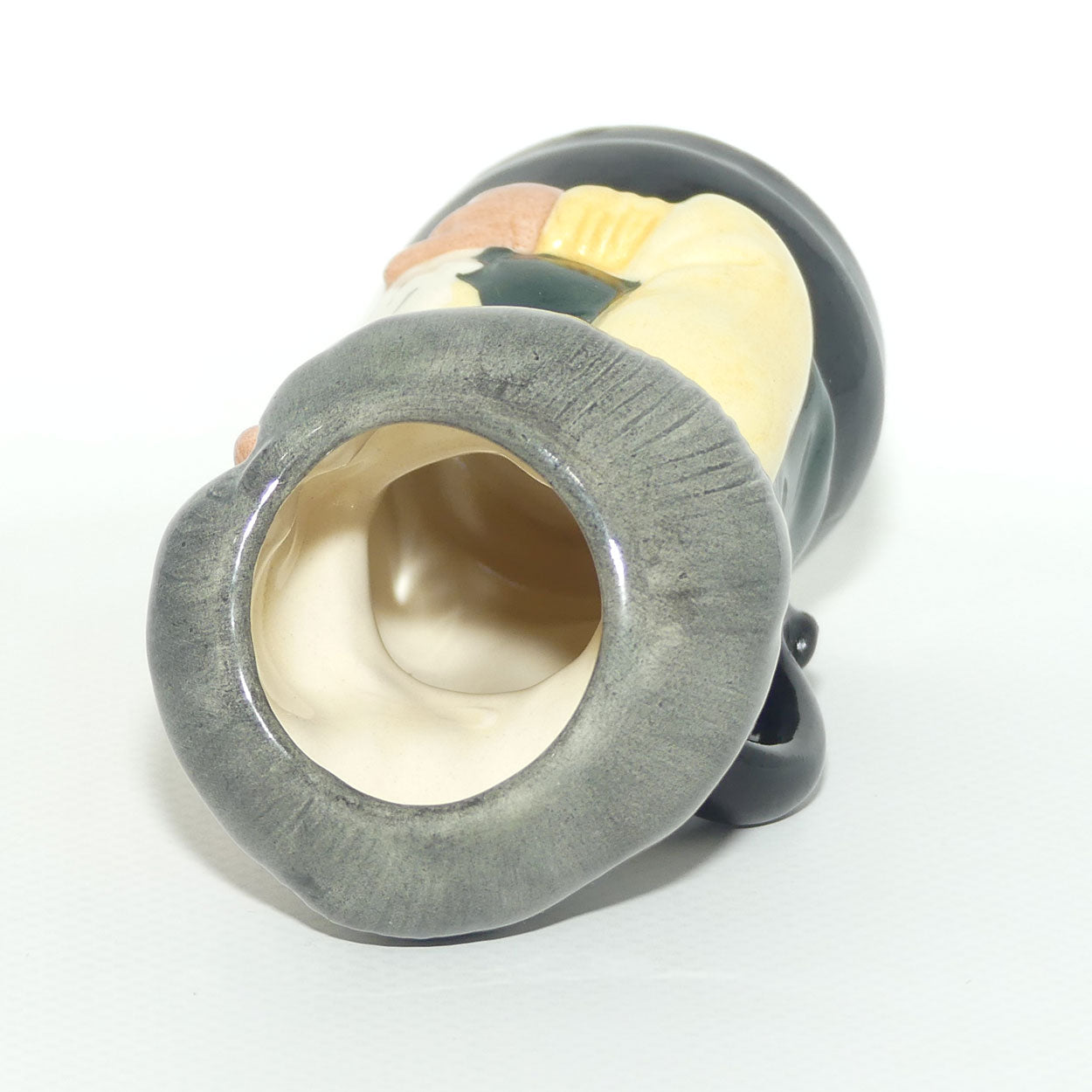 D6722 Royal Doulton Doultonville Miss Studious