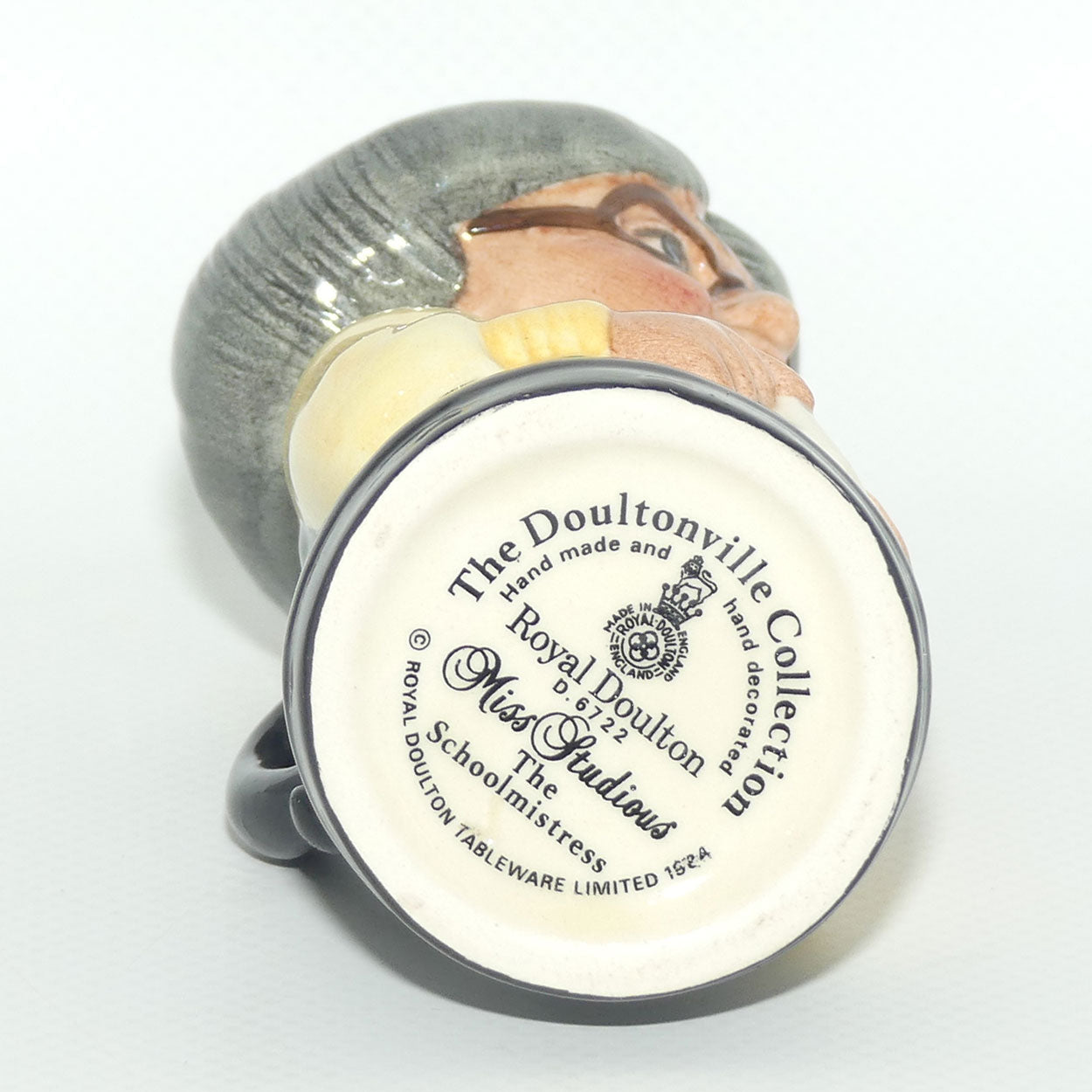 D6722 Royal Doulton Doultonville Miss Studious
