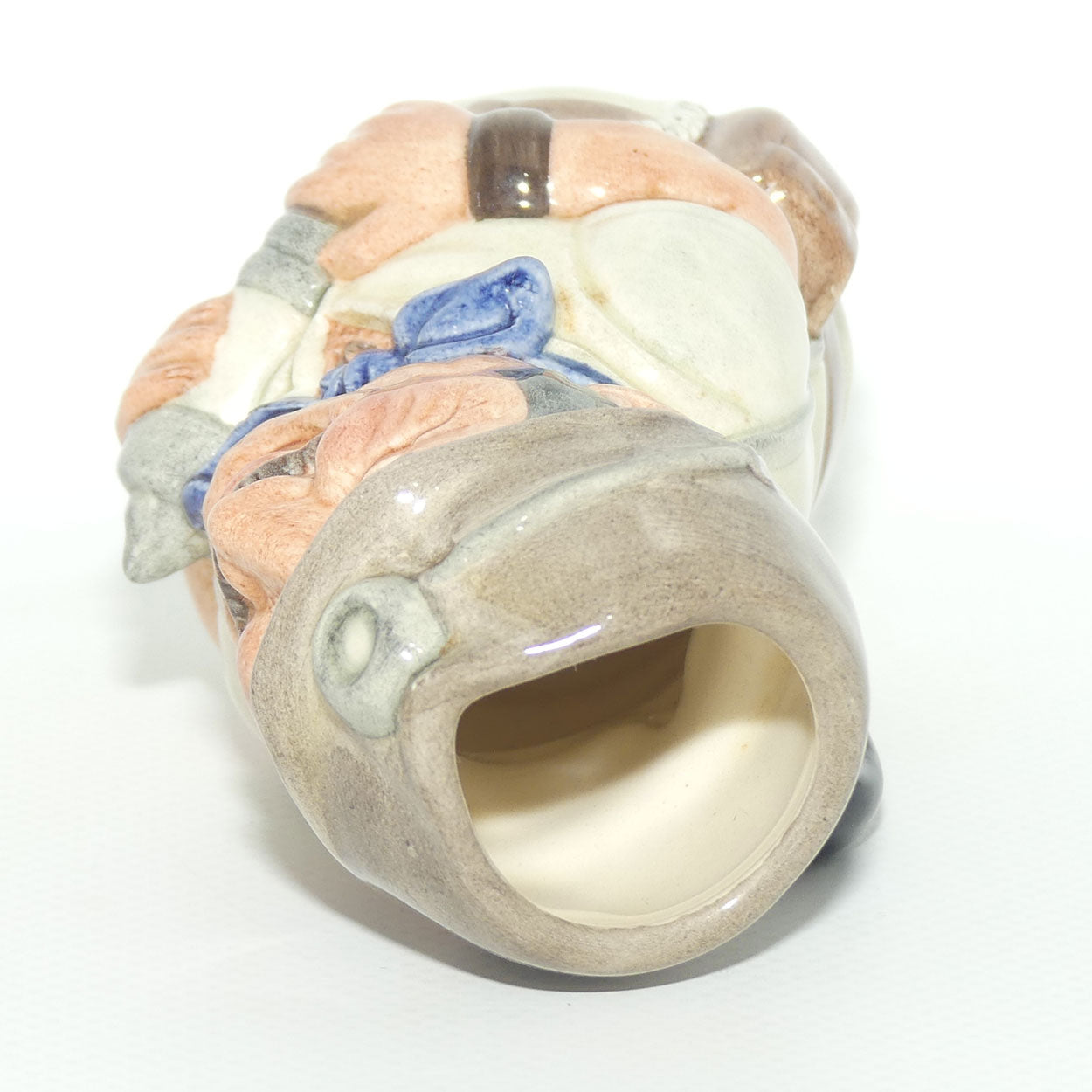 D6741 Royal Doulton Doultonville Mike Mineral