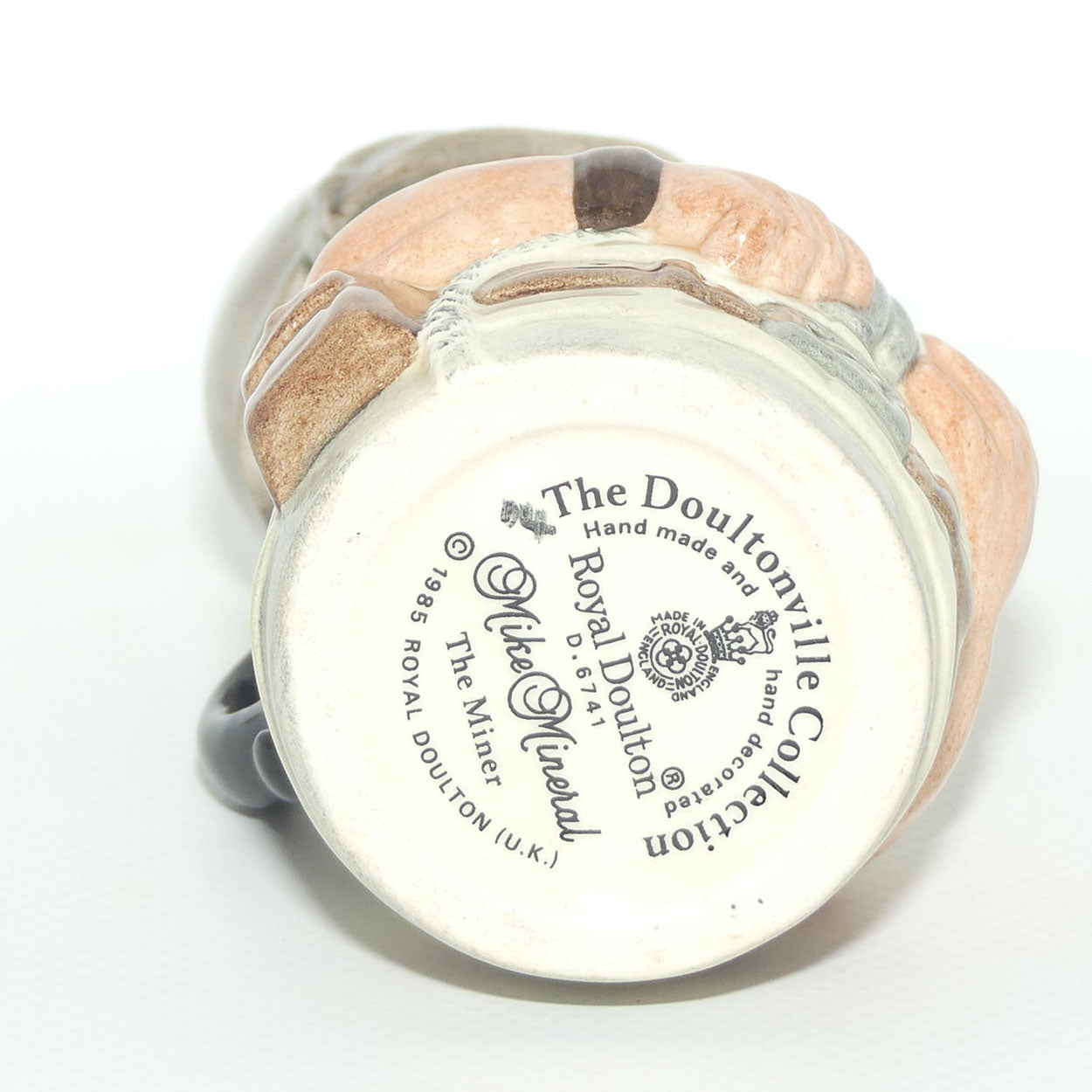 D6741 Royal Doulton Doultonville Mike Mineral