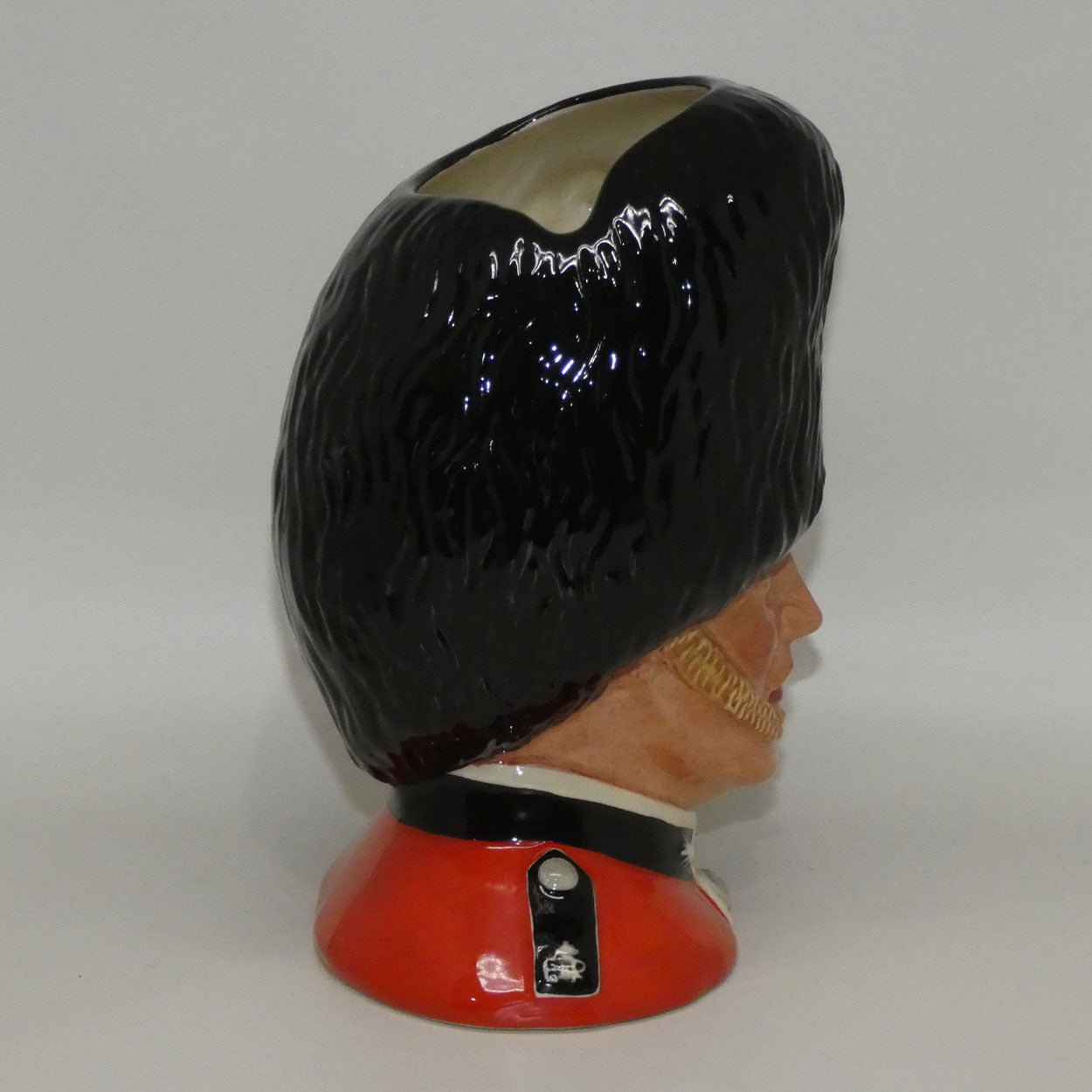 d6755-royal-doulton-large-character-jug-the-guardsman