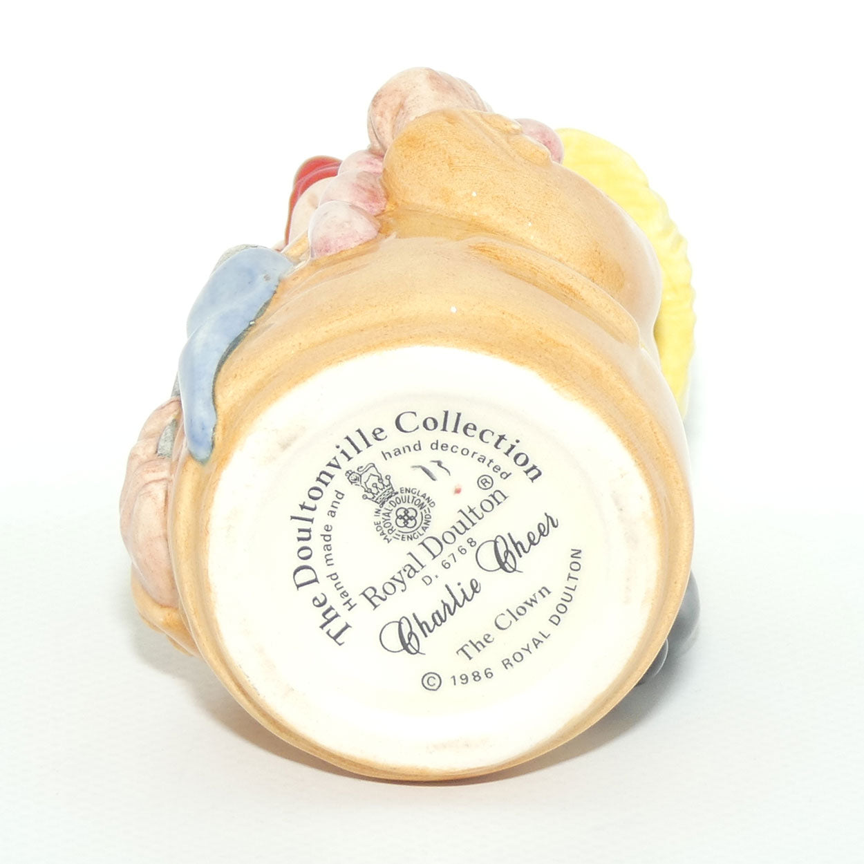 D6768 Royal Doulton Doultonville Charlie Cheer