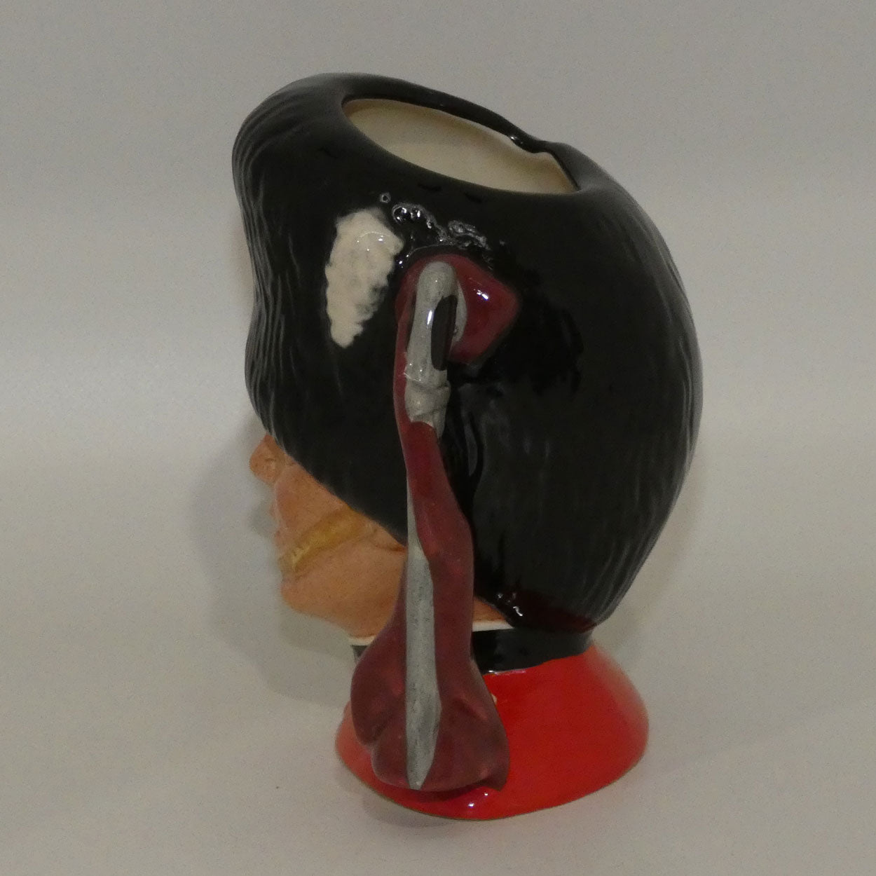 d6771-royal-doulton-small-character-jug-guardsman