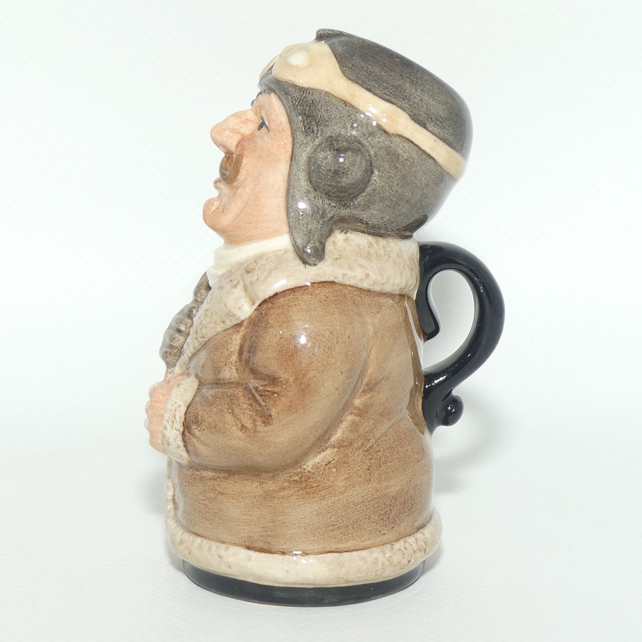 D6812 Royal Doulton Doultonville Captain Prop