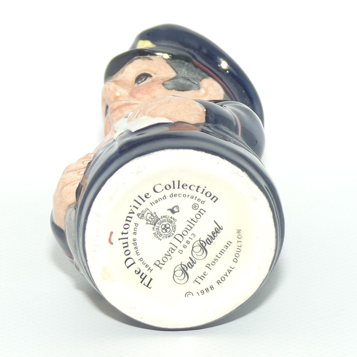 D6813 Royal Doulton Doultonville Pat Parcel