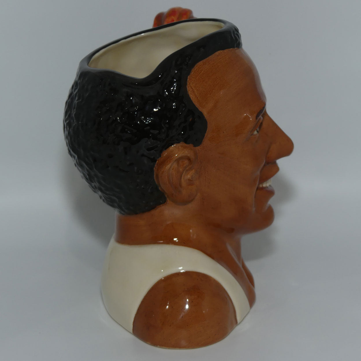 D7019 Royal Doulton large character jug Jesse Owens | 1996 CJY | + Cert
