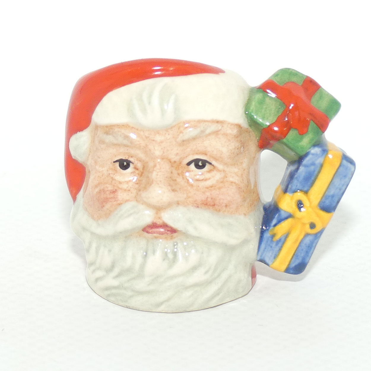 D7020 Royal Doulton tiny character jug Santa | Parcels handle