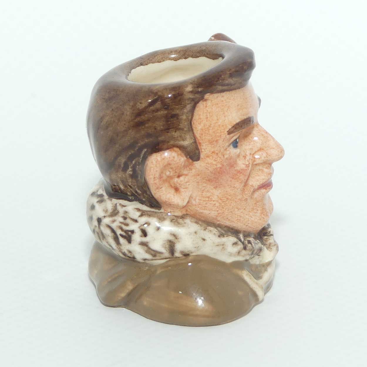 D7082 Royal Doulton tiny character jug Scott | Explorers | LE1099