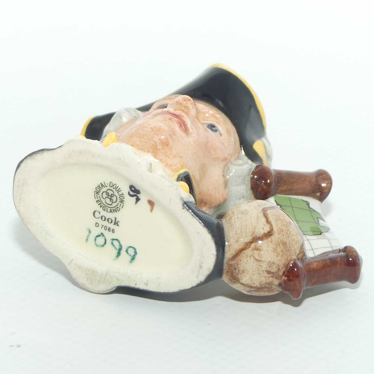 D7086 Royal Doulton tiny character jug Cook | Explorers | LE1099