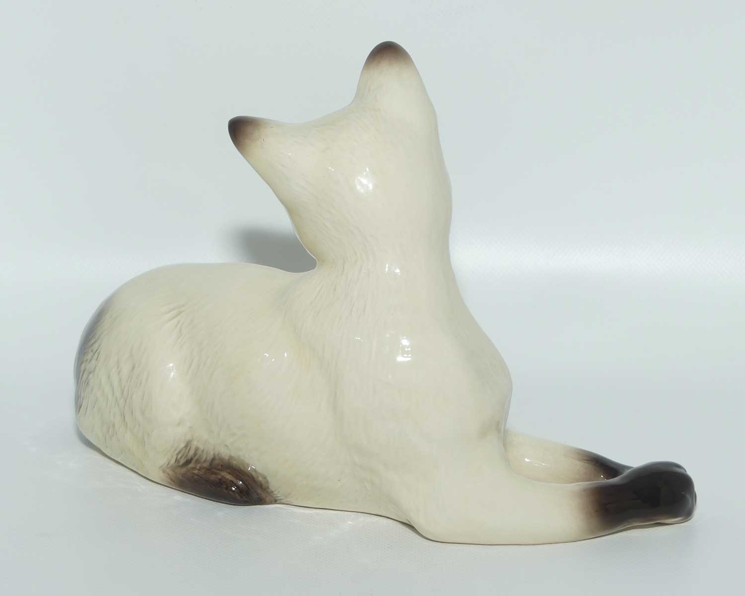 DA124 Royal Doulton Siamese Cat | Lying Looking Back | #2