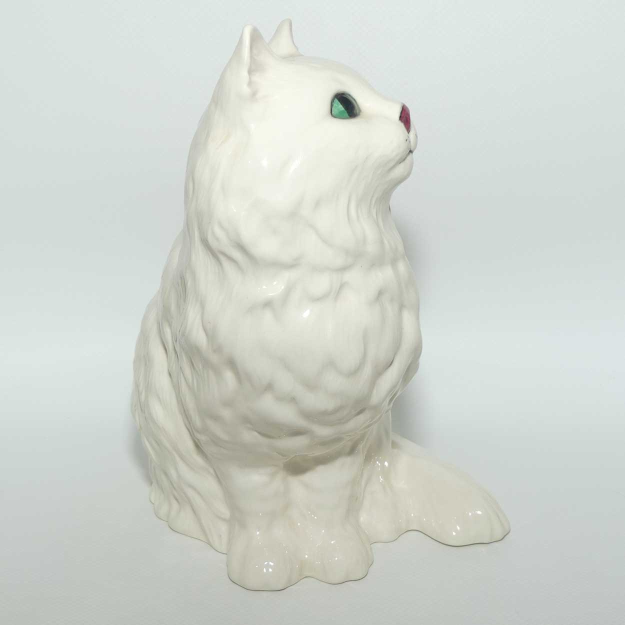 DA126 Royal Doulton Persian Cat Seated White #1