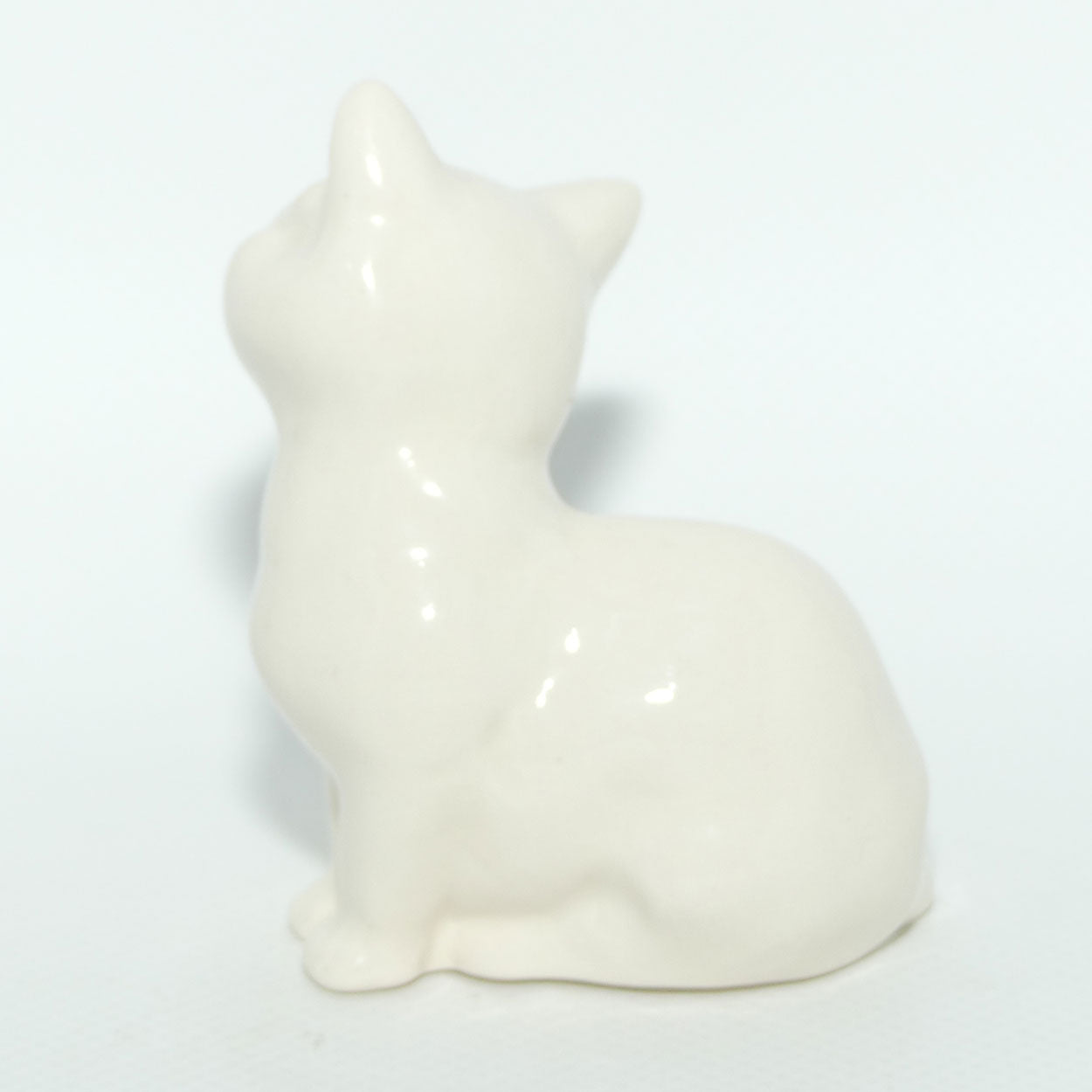 DA123 Royal Doulton Kitten | White