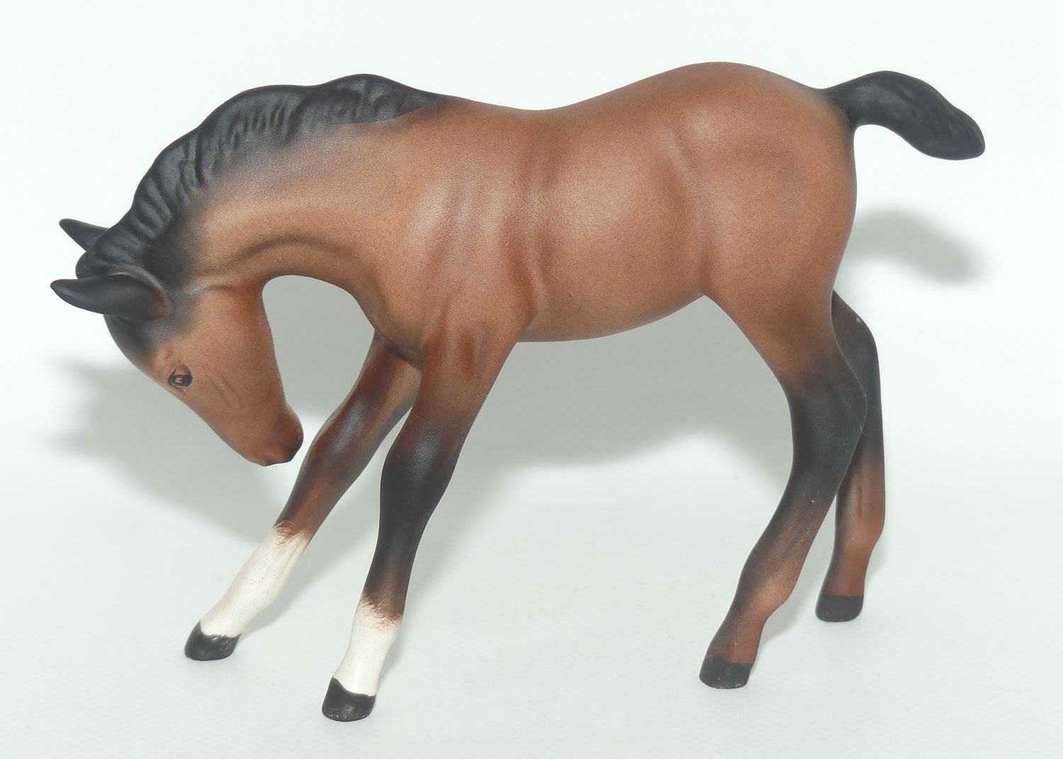 DA077 Royal Doulton Foal | Large, Head Down | Brown | Matt
