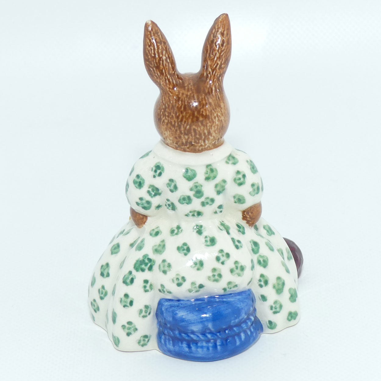 DB010 Royal Doulton Bunnykins Busy Needles | no box