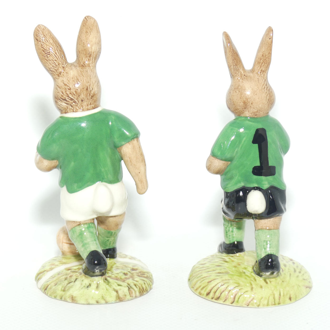 DB116-117 Royal Doulton Bunnykins Goalkeeper & Footballer set (Green)