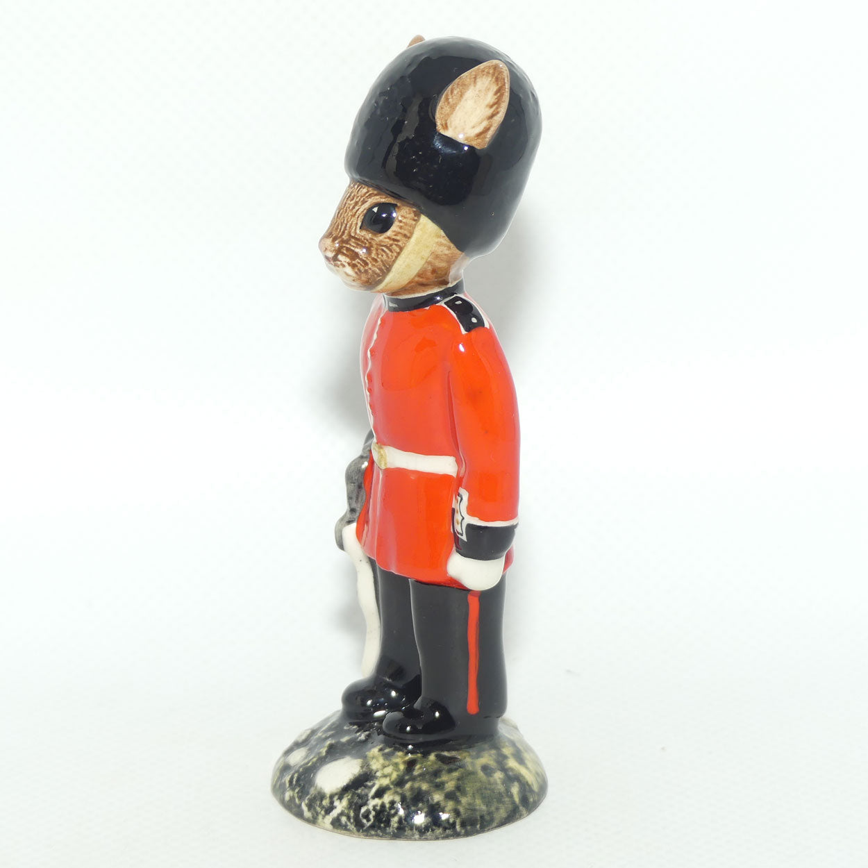 DB127 Royal Doulton Bunnykins Guardsman | Boxed