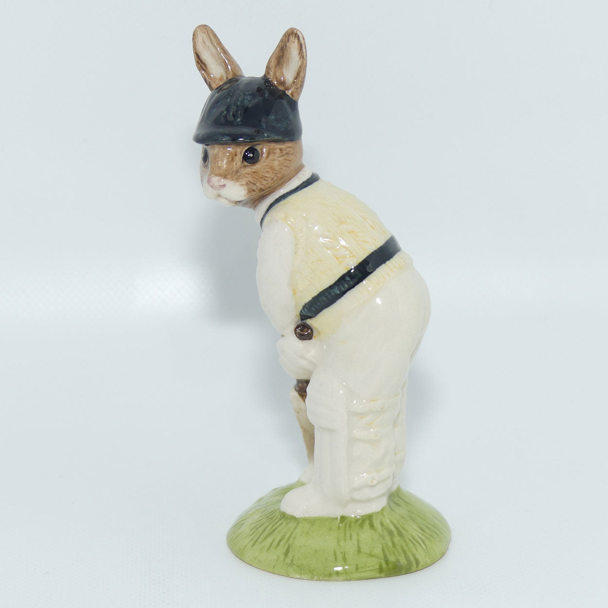 DB144 Royal Doulton Bunnykins Batsman