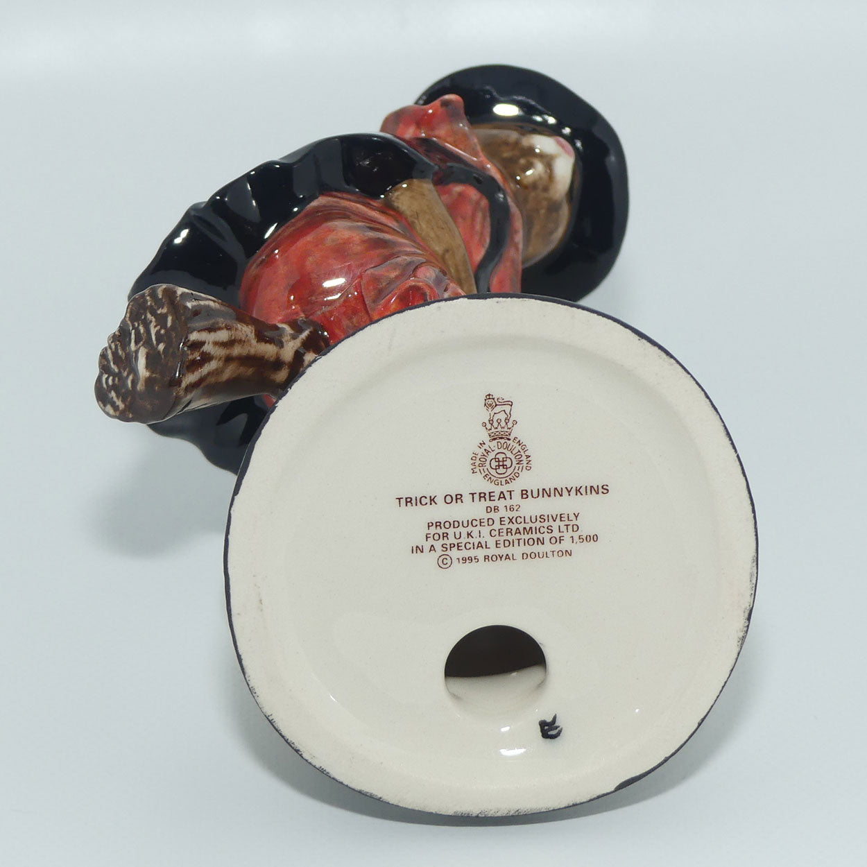 DB162 Royal Doulton Bunnykins Trick or Treat | + Cert