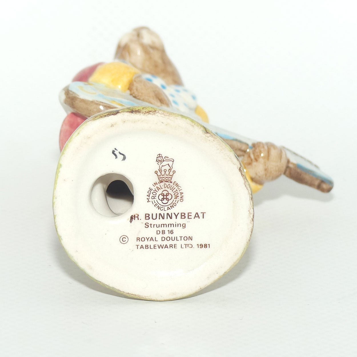 DB016 Royal Doulton Bunnykins Mr Bunnybeat Strumming BK2 | no box |