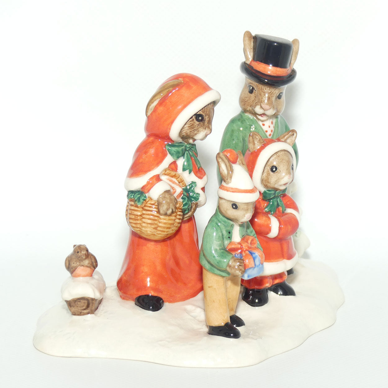DB194 Royal Doulton Bunnykins Merry Christmas Tableau | Figure + Cert