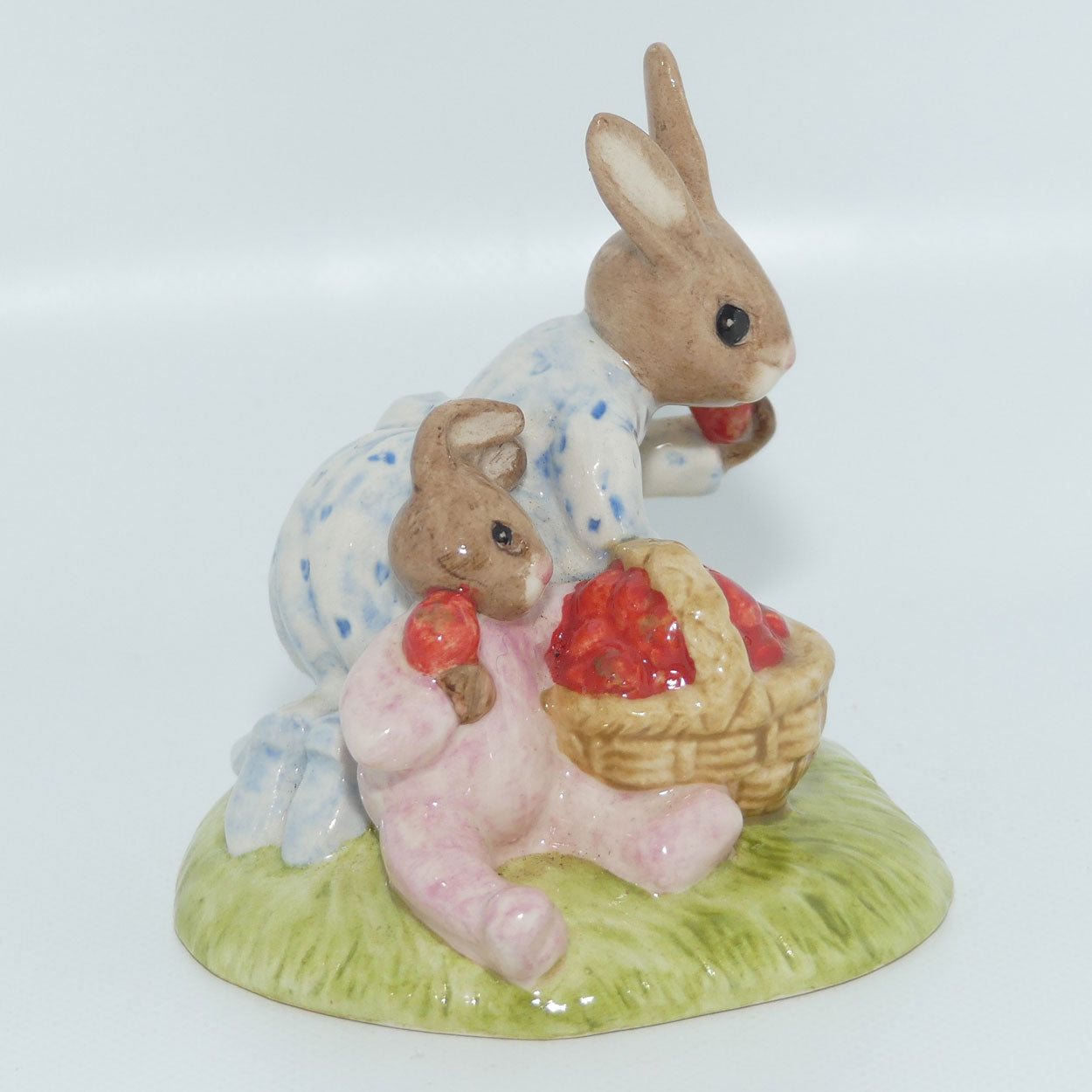 DB277 Royal Doulton Bunnykins Strawberries | LE2593/3000